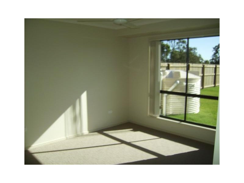 L216- No 11 Coventry Ct, Urraween QLD 4655
