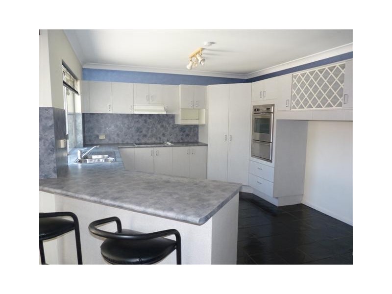 9 Golden Ct, Kawungan QLD 4655