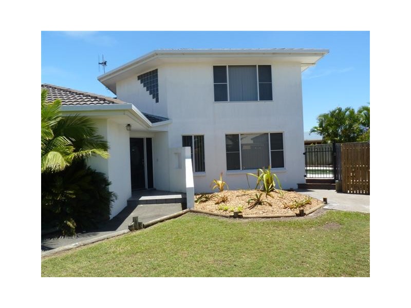 9 Golden Ct, Kawungan QLD 4655
