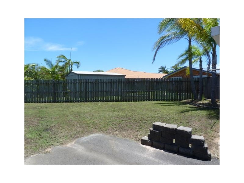 9 Golden Ct, Kawungan QLD 4655