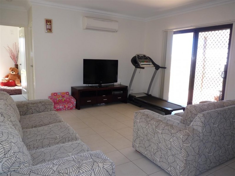 6 Lancaster Cct, Urraween QLD 4655