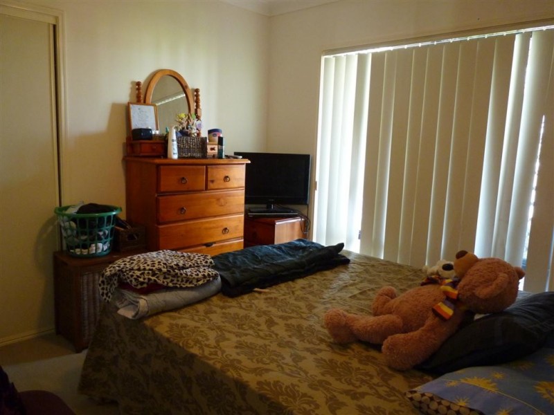 6 Lancaster Cct, Urraween QLD 4655