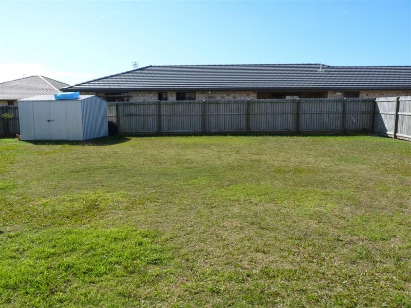 6 Lancaster Cct, Urraween QLD 4655