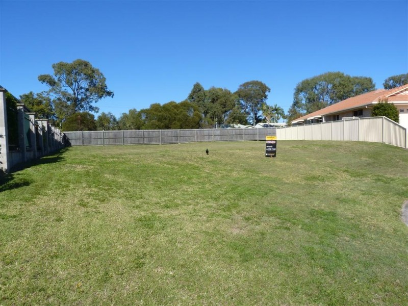 44 Harrison Cct, Urangan QLD 4655