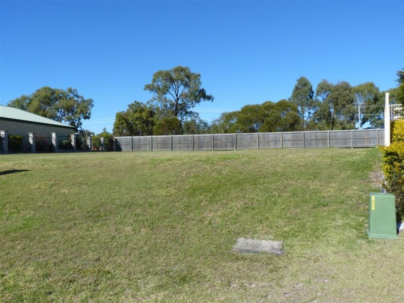44 Harrison Cct, Urangan QLD 4655