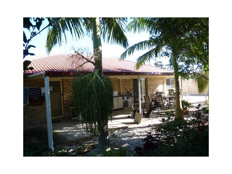 8 Franklin St, Urraween QLD 4655
