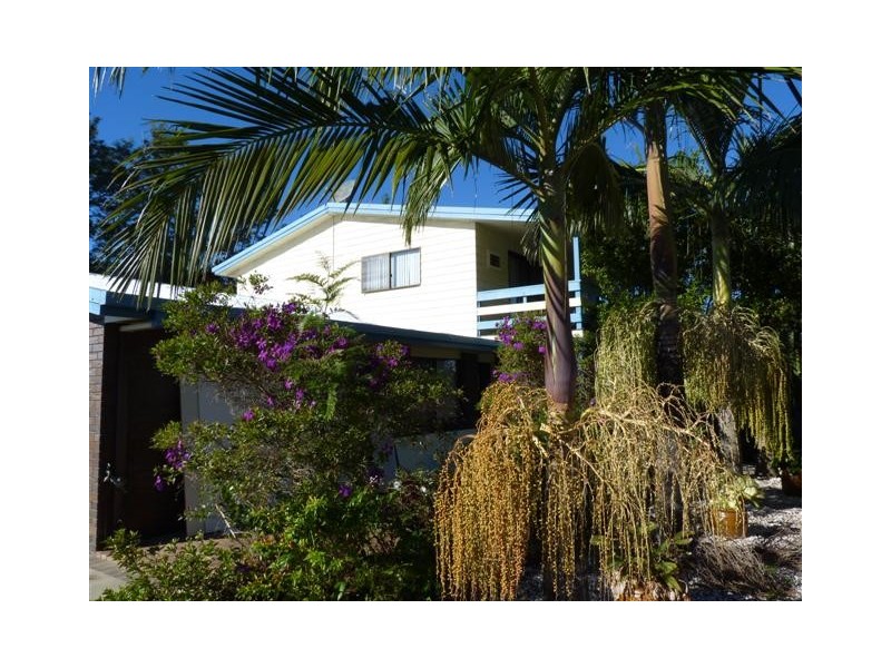 8 Franklin St, Urraween QLD 4655