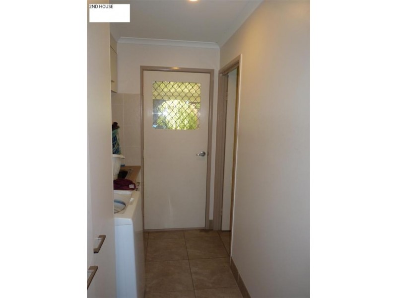 8 Franklin St, Urraween QLD 4655