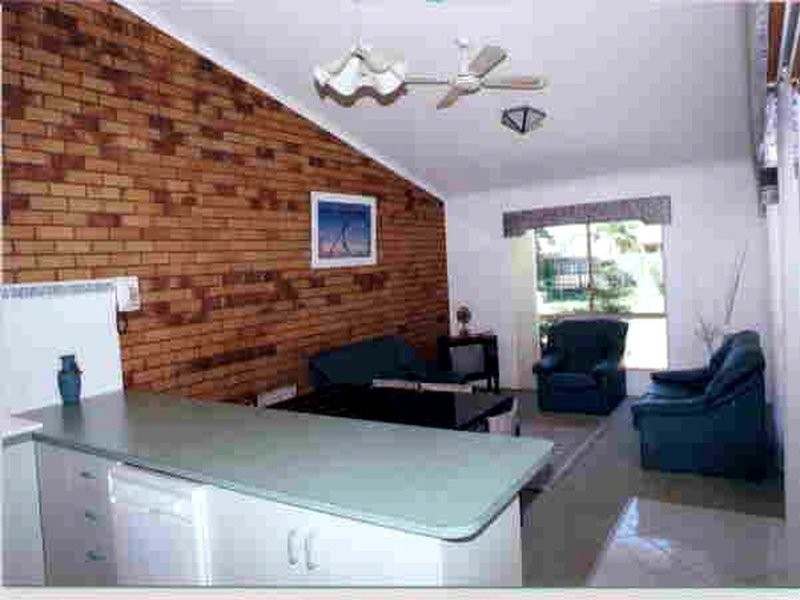 4/133 Freshwater Street, Torquay QLD 4655