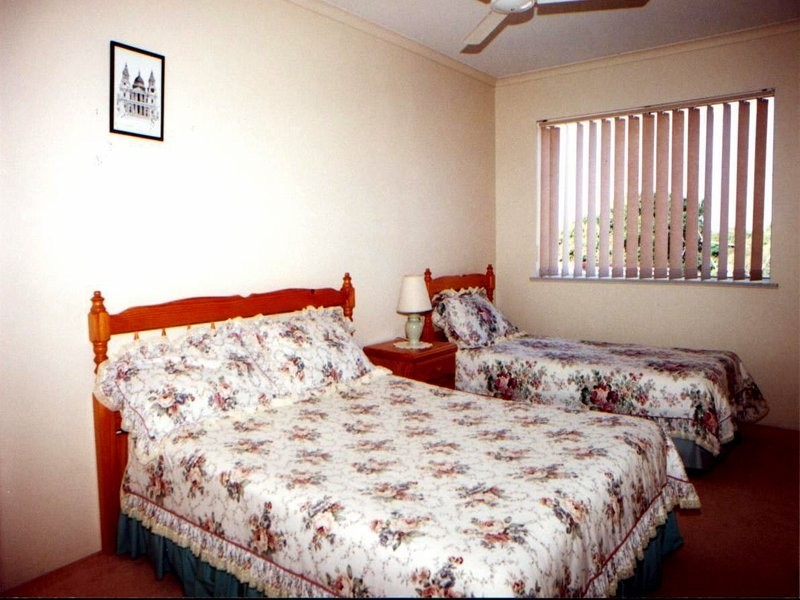 11/458 Esplanade, Torquay QLD 4655
