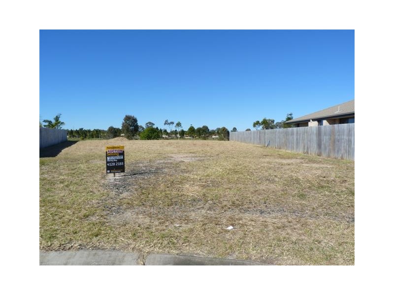 14 Golden Grove Ct, Eli Waters QLD 4655