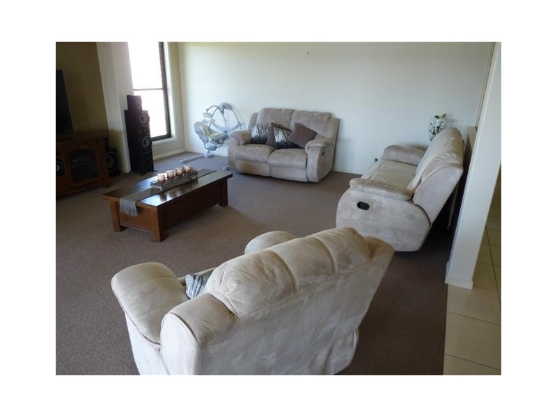 17 Clearwater Cre, Toogoom QLD 4655