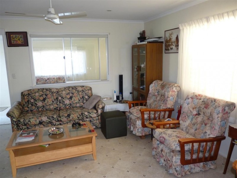 18 Minguin St, Scarness QLD 4655