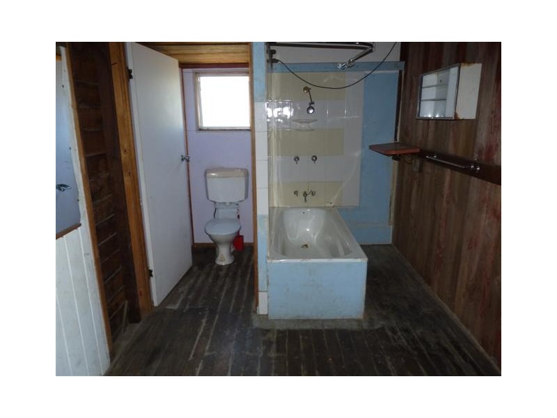 5 Gympie St, Torbanlea QLD 4662