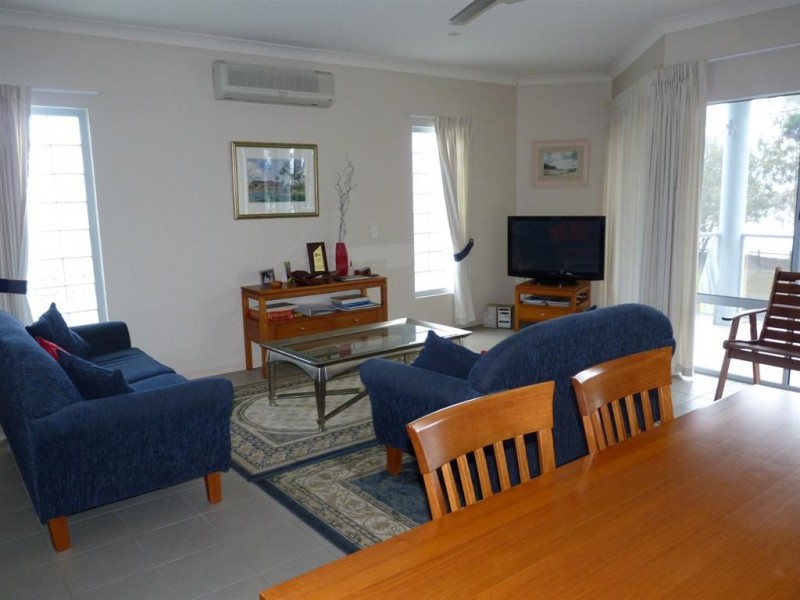 5/320 Esplanade, Scarness QLD 4655