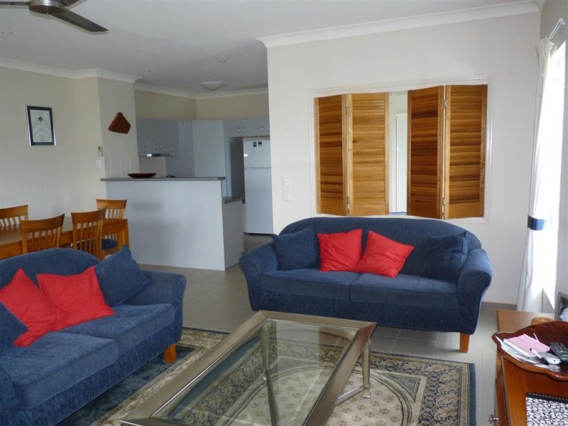 5/320 Esplanade, Scarness QLD 4655