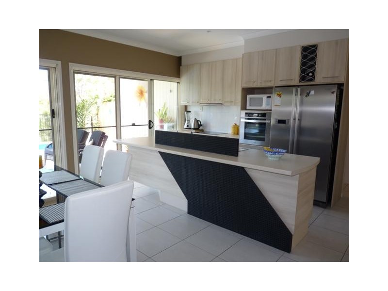 19 Harmony Ave, Urraween QLD 4655