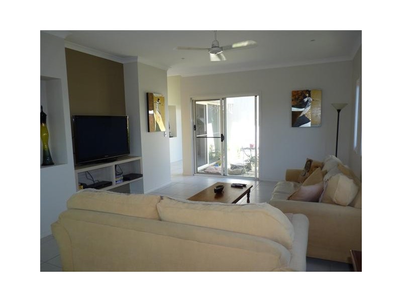 19 Harmony Ave, Urraween QLD 4655