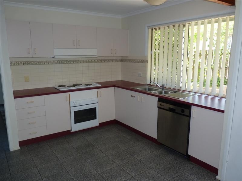 7 Banksia Park Dr, Scarness QLD 4655