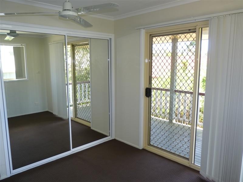 7 Banksia Park Dr, Scarness QLD 4655