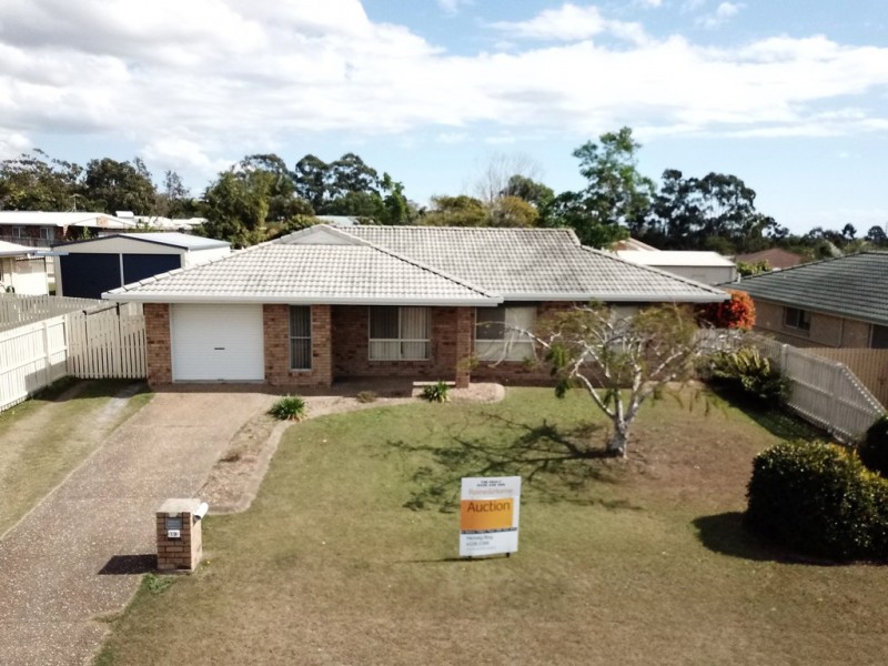 19 Ian Ave, Kawungan QLD 4655