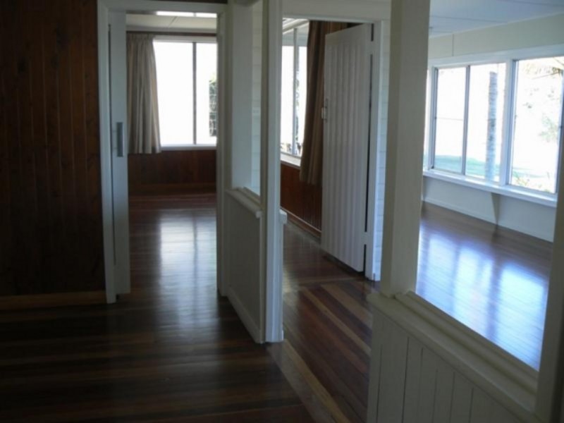 115 Esplanade, Point Vernon QLD 4655