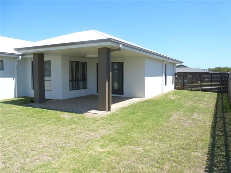 4 Duke Ct (L195), Urraween QLD 4655