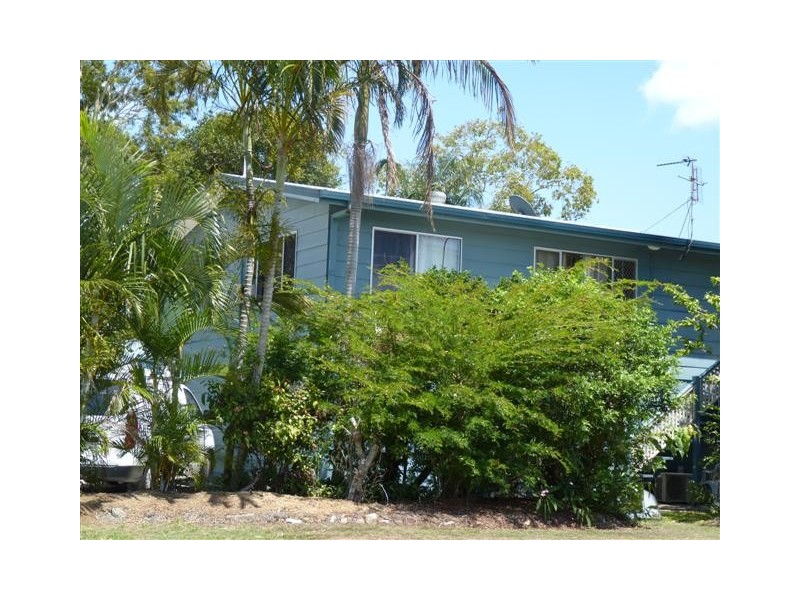1 Gibbs St, Urangan QLD 4655