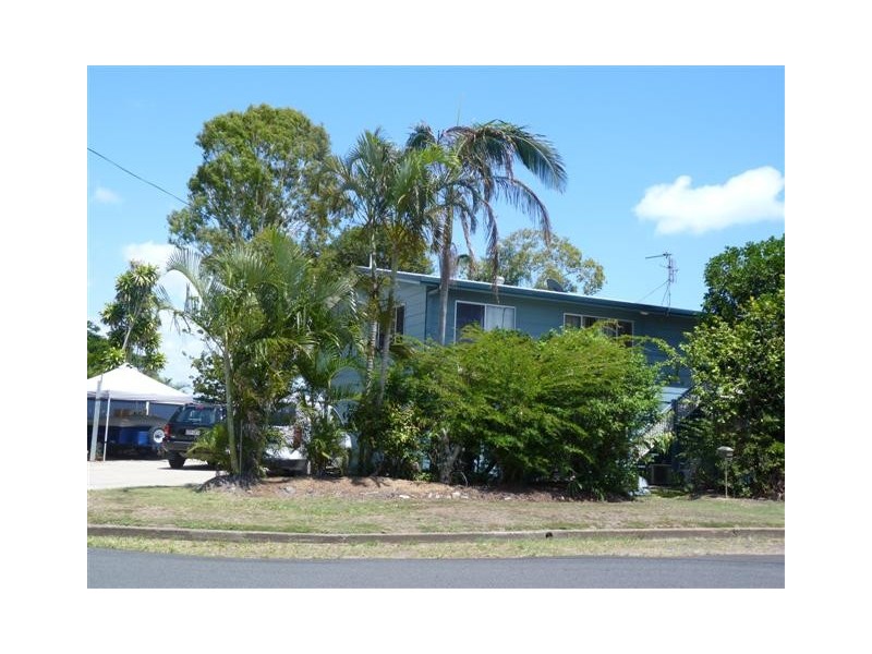 1 Gibbs St, Urangan QLD 4655