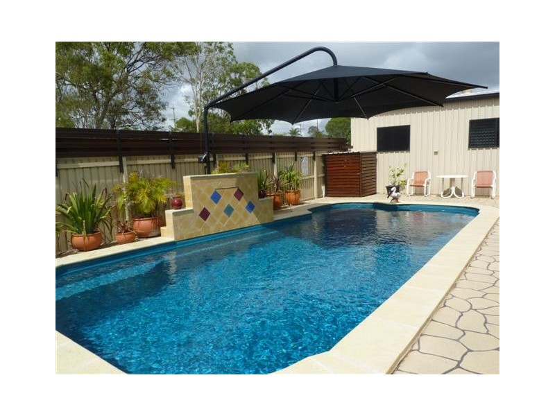 32 Harrison Cct, Urangan QLD 4655