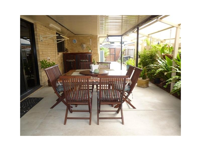 32 Harrison Cct, Urangan QLD 4655