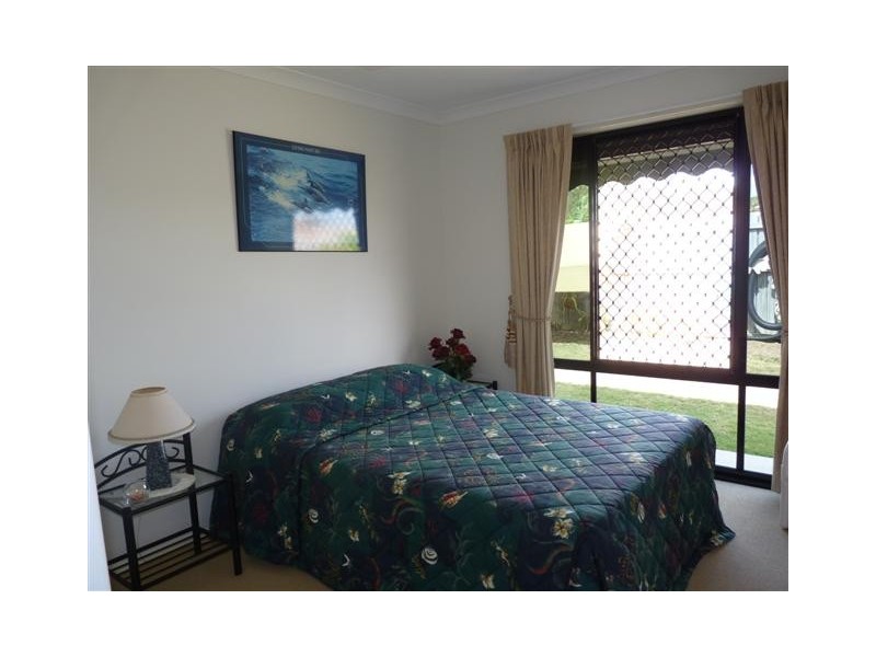 32 Harrison Cct, Urangan QLD 4655