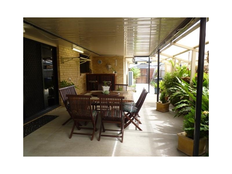 32 Harrison Cct, Urangan QLD 4655