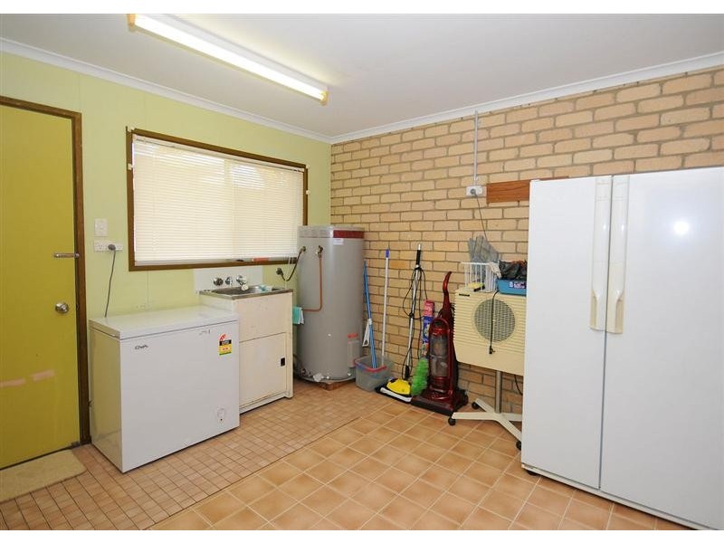 19 Limpus St, Urangan QLD 4655