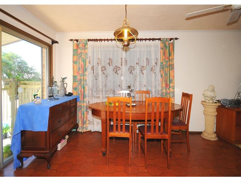19 Limpus St, Urangan QLD 4655