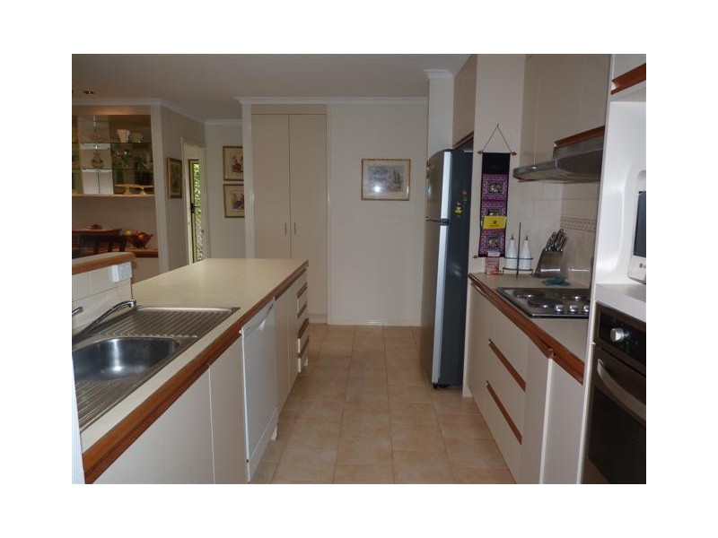 8 Anembo Dr, Torquay QLD 4655