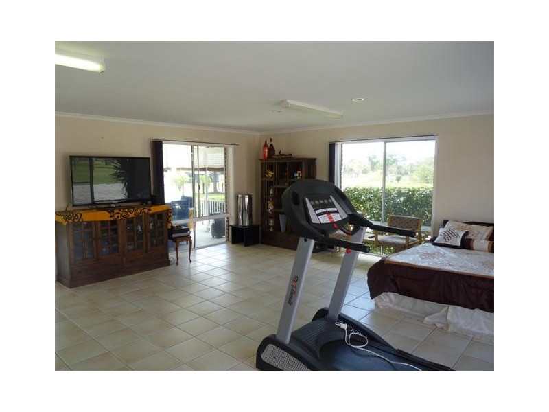 20 Barranjoey Dr, Sunshine Acres QLD 4655