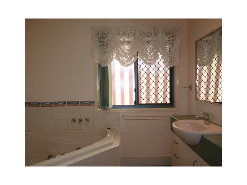72 Snapper St, Kawungan QLD 4655