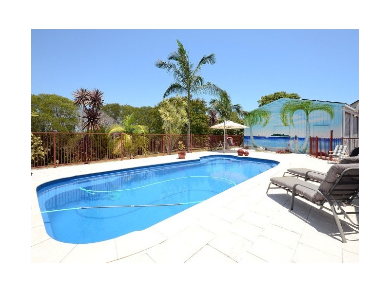 10 Cove Blvd, River Heads QLD 4655