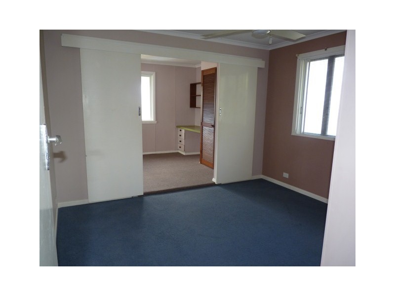 400 Esplanade, Torquay QLD 4655