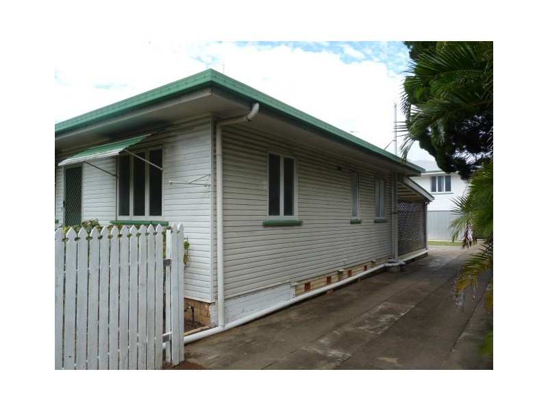 400 Esplanade, Torquay QLD 4655