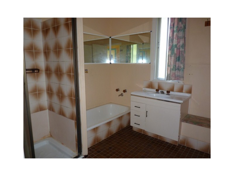 400 Esplanade, Torquay QLD 4655
