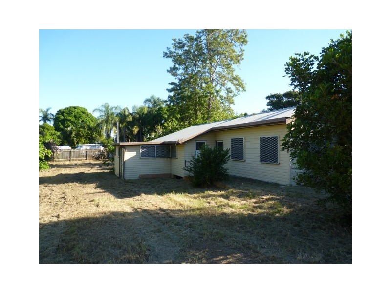 83 Cypress St, Torquay QLD 4655