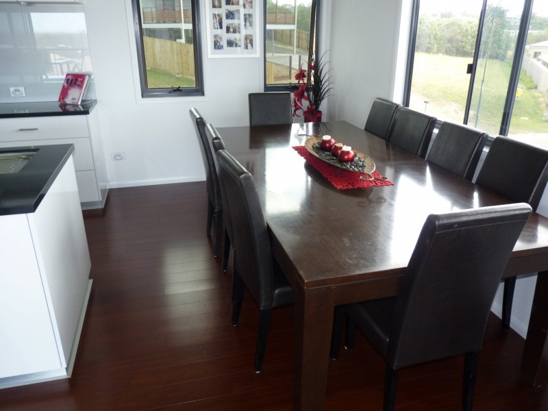 6 Sunad Crt, Nikenbah QLD 4655