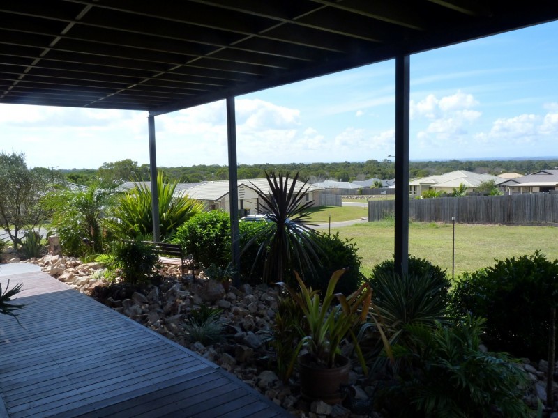 6 Sunad Crt, Nikenbah QLD 4655