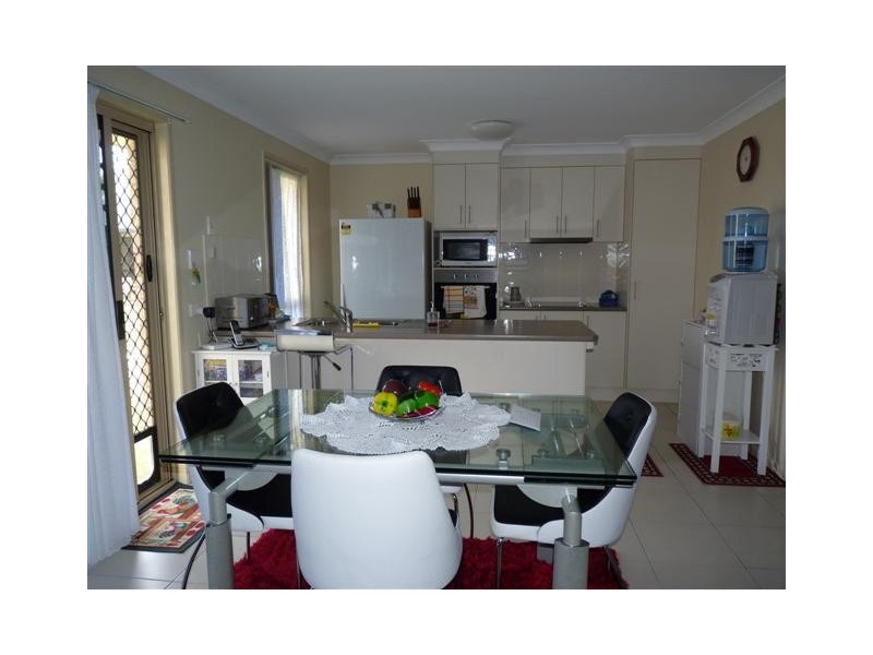 2/14 Fulmar Ct, Burrum Heads QLD 4659