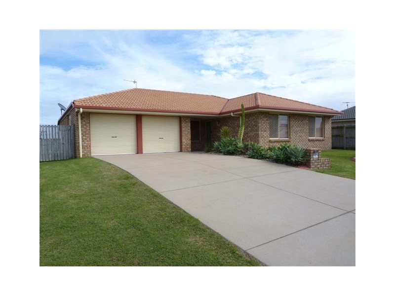 33 Anchorage Cct, Point Vernon QLD 4655