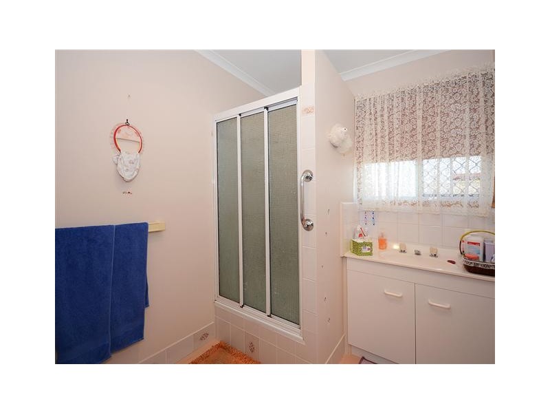 U2 / 208 Elizabeth St, Urangan QLD 4655