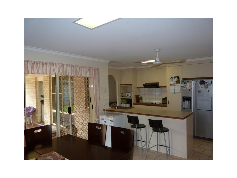 233 Dayman St, Torquay QLD 4655