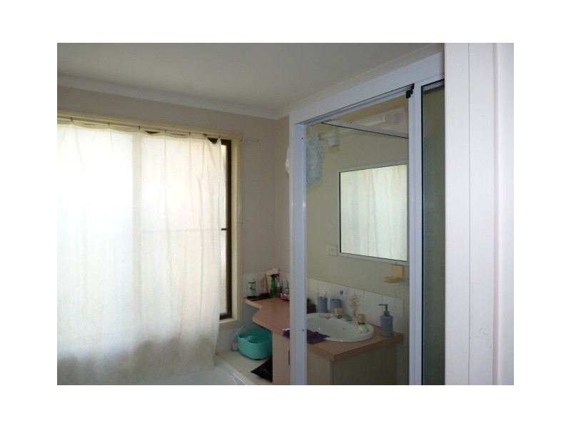 3 Hook Way, Urraween QLD 4655